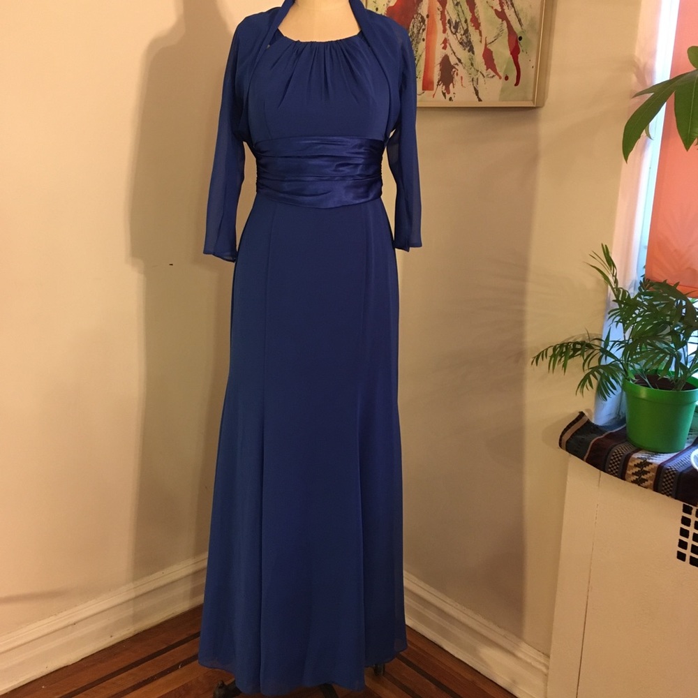 Electric blue bridesmaid dress by David’s bridal